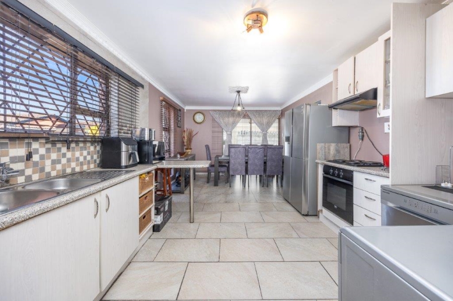 3 Bedroom Property for Sale in Tuscany Glen Western Cape